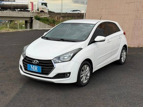 HYUNDAI HB20 1.0 COMFORT PLUS 12V FLEX 4P MANUAL